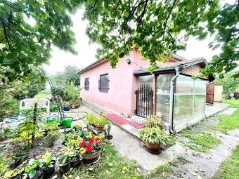 Na predaj rodinný dom na samote s 27 ár pozemkom 3 km od NZ