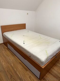 Predám posteľ s matracom 120x200 hrúbka 22cm