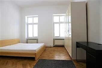 IHNEĎ VOĽNÝ 2i. BYT V CENTRE BRATISLAVY / KOLLÁROVO NÁM.