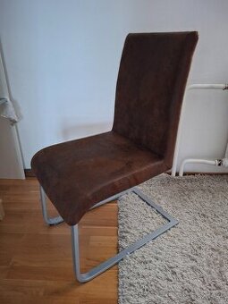 NOVE STOLICKY 39E.KUS