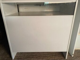 Predám obslužné predajné pulty do obchodu