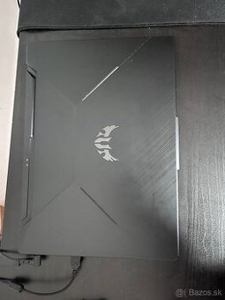 Predam erny otebook sus TUF