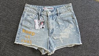 Predám lacno nové dámske rifľové šortky zn. Guess - 1