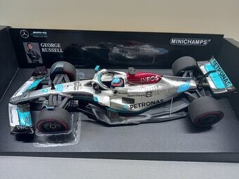 F1 MERCEDES W13 RUSSELL 1.WIN GP BRAZIL 2022 MINICHAMPS 1:18