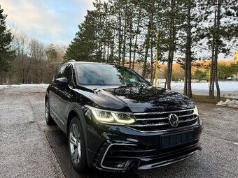 VW TIGUAN R-LINE 2.0TDI DSG 4x4 200PS BOHATÁ VÝBAVA FACELIFT
