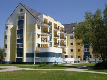 Príjemný 2 izbový byt, 54 m2 + garáž, E. Belluša, Piešťany