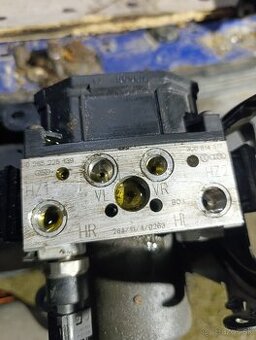 Jednotka ABS 3U0614517 kocka škoda superb 1