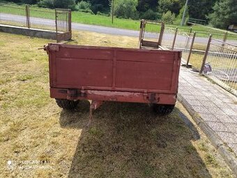 Vlečka za traktor.