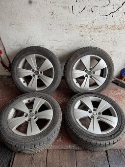 215/55 r17 zimné 5x112 R17 Superb