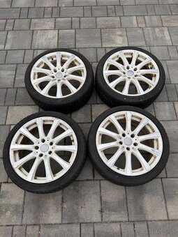 Renault 225/40 R18
