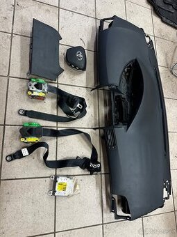 Predám diely Toyota VERSO 2009-2018 Airbagy Dvere Maska