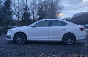 Škoda Octavia 1.5 TFSI 06/22. 16 tis km ✅