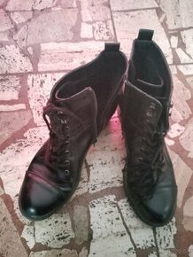 Čierne dámske topánky - 1