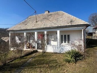 Rodinný dom pri V. Krtíši, pozemok 351 m2 - Malé Straciny