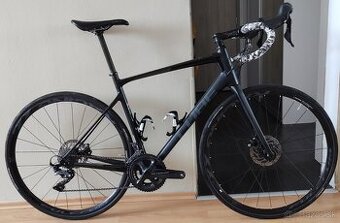 Cestný karbonový bicykel CUBE Attain GTC SL Disc