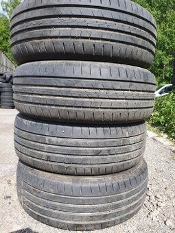 195/60 r15 vredestein
