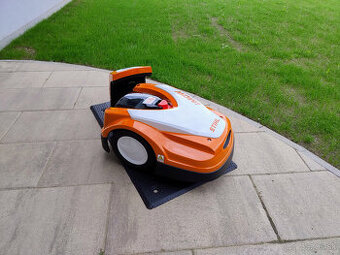 Robotická kosačka STIHL RMI 422