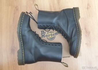 Dr. Martens 1490 Black