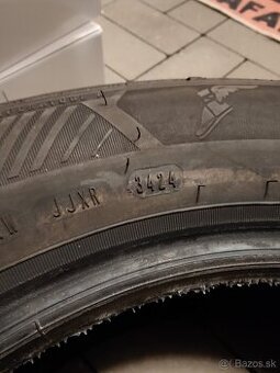 Goodyear Efficientgrip Performance 2 205/60 R16 96H.
