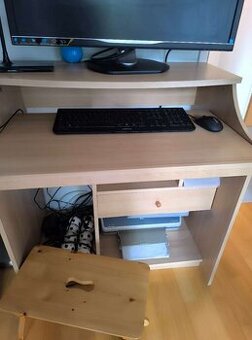 Predám stôl pod PC