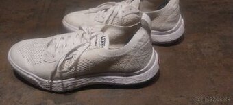 Tenisky VANS č.37