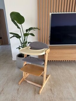 Detska jedalenska stolicka