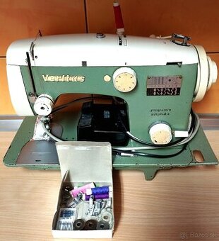 Šijací mašina Veritas.