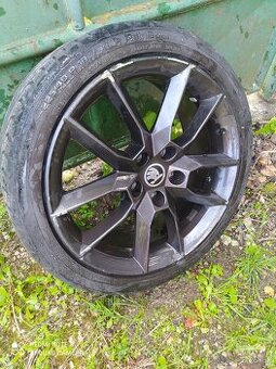 Elektrón Octavia 3RS