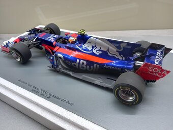 F1 TORO ROSSO STR12 AUSTRÁLIE 2017 CARLOS SAINZ SPARK 1:18