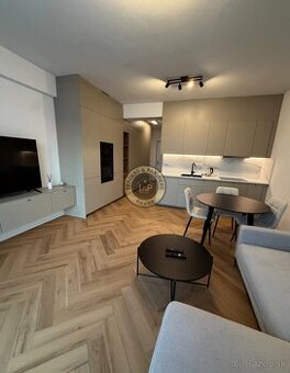 Nadštandardný 2i byt, centrum, Baštová