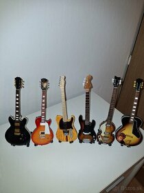 Zbierka mini gitár