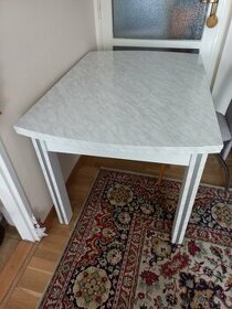 Kuchynský stôl 115x80 cm