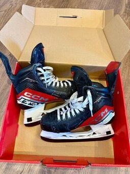 CCM Jetspeed FT6 Pro SR (veľkosť 8, Regular)