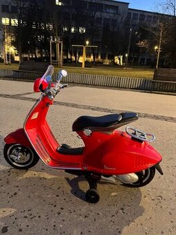 Detska elektricka vespa