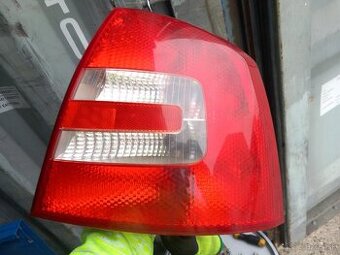 Predám zadné svetlo Škoda Octavia 2