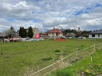 Sólo stavebný pozemok v Petrovanoch pod kaštielom (F193-14-