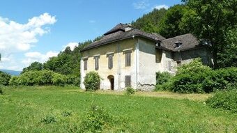 Kaštieľ v srdci malebnej prírody - na predaj idylické sídlo 