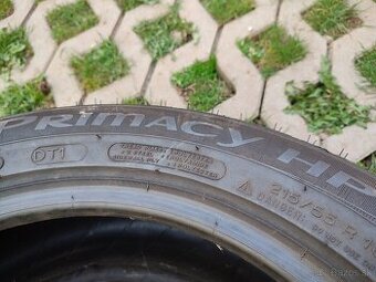 Predám pneumatiku Michelin 215/55r16