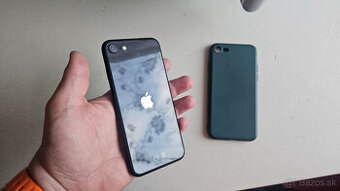 Apple iPhone SE 2020 - slabšia bat