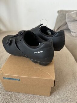 Tretry Shimano XC3