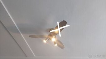 predam stropny ventilator so svetlom na dialkove ovladanie .