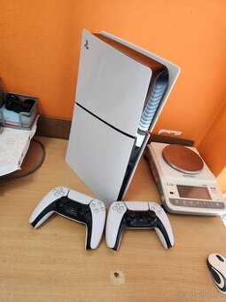 Playstation 5 slim 1TB