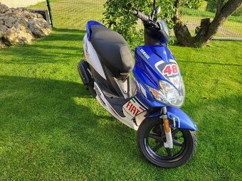 Yamaha - skúter