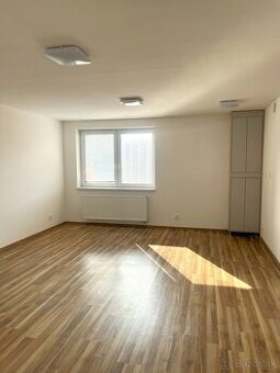 NA PRENÁJOM kancelária 25,90m2 Lipany, okres Sabinov
