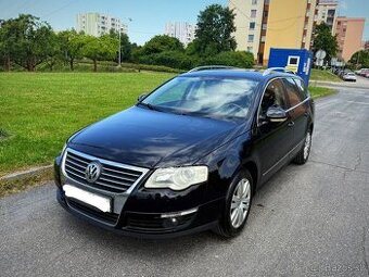 Volkswagen Passat - 1