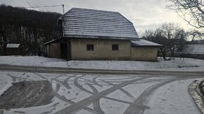 Stodola so stavebnym pozemkom