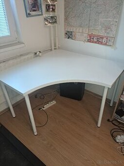 Rohový stôl Ikea