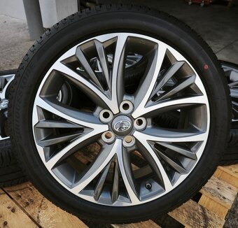 TOYOTA YARIS/CROSS R16/R17/ORIG.ALU/PNEU/TPMS