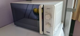 Mikrovlnka Zanussi