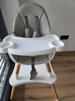 Jedálenská stolička